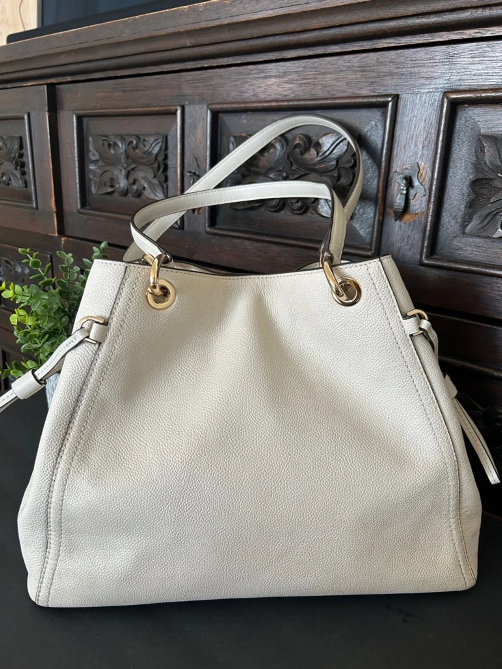 MICHAEL KORS NICOLE 35T9GNIT3L VANILLA LG
GRAB BAG LEATHER - Picture 4 of 13